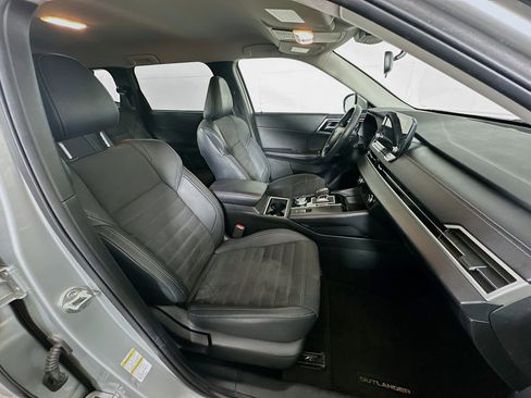 Used 2023 Mitsubishi Outlander SE image 33