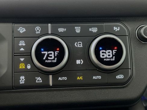 Used 2023 Land Rover Defender 110 V8 image 18