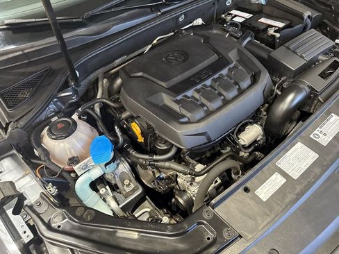 Used 2018 Volkswagen Passat 2.0T SE FWD image 68