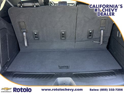 Used 2024 GMC Yukon SLT RWD image 12