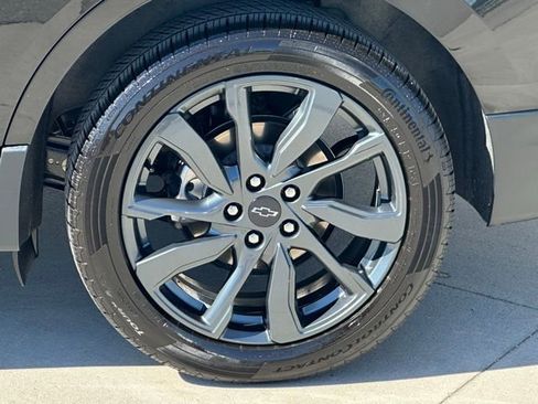 Used 2023 Chevrolet Equinox RS image 12