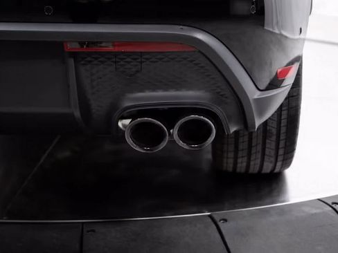 Certified 2025 Porsche Macan image 37