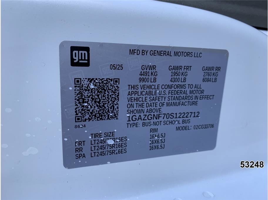 Used 2025 Chevrolet Express 3500 LS RWD image 15