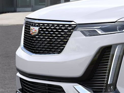 Used 2025 Cadillac XT6 Premium Luxury FWD image 14