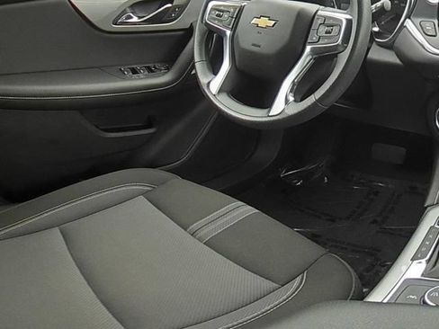 Used 2025 Chevrolet Blazer LT FWD image 24