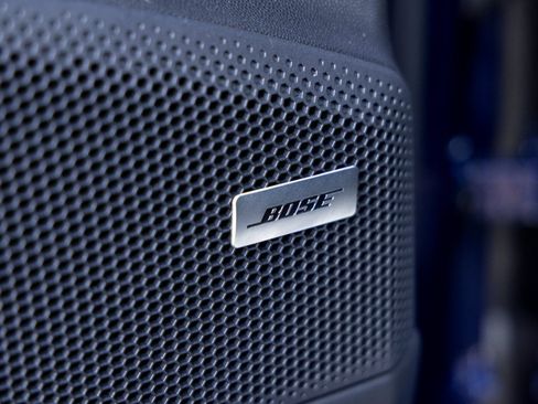 Certified 2025 Porsche Macan 4 Electric image 23