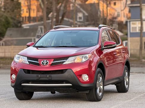 Used 2015 Toyota RAV4 XLE image 1