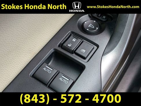 Certified 2017 Honda Accord EX-L image 28