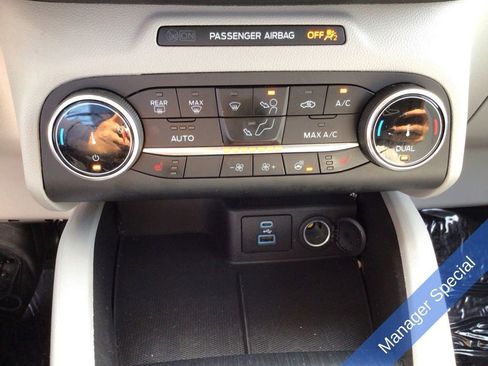 Used 2023 Ford Escape Active w/ Cold Weather Package FWD image 27