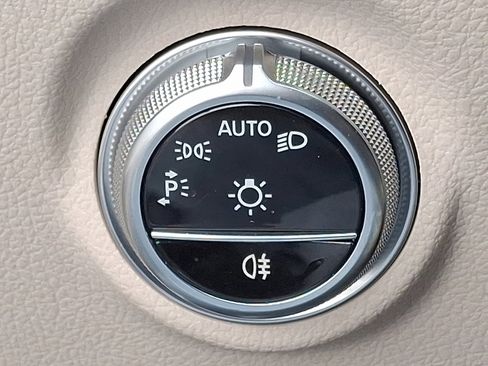 Certified 2022 Mercedes-Benz C 300 4MATIC Sedan image 24