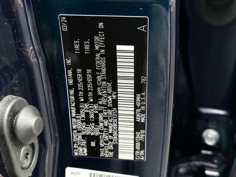 Certified 2024 Toyota Highlander XLE image 34