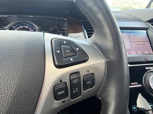 Used 2019 Ford Taurus Limited FWD image 19