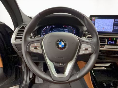Certified 2025 BMW X4 xDrive30i AWD/4WD image 10
