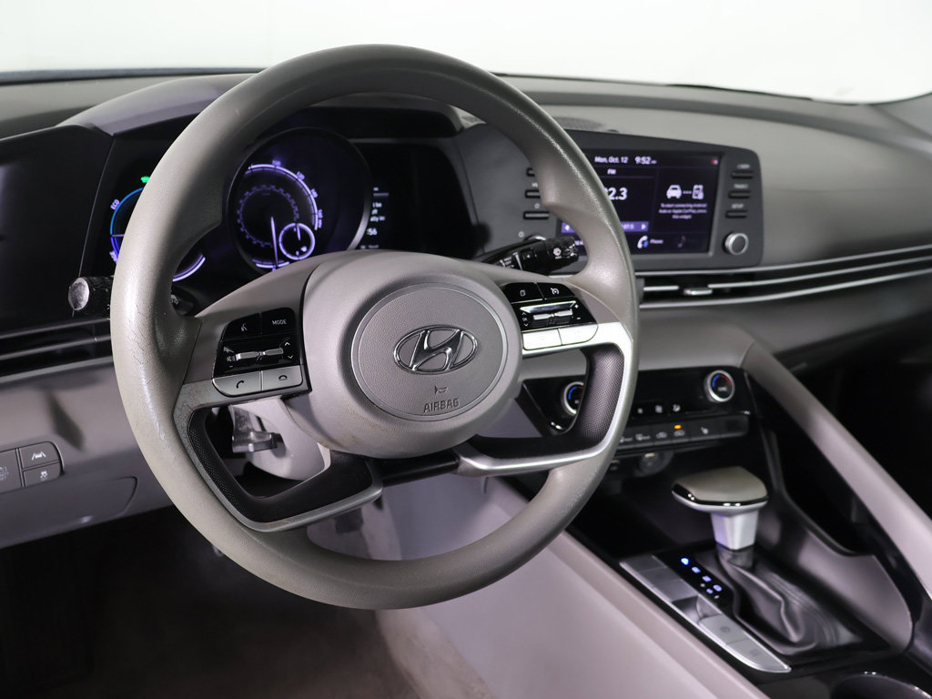 Used 2022 Hyundai Elantra Blue FWD image 24