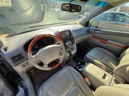Used 2008 Toyota Sienna XLE Limited image 7