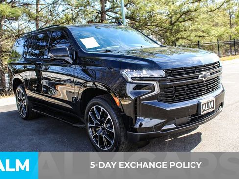 Used 2024 Chevrolet Tahoe RST image 3