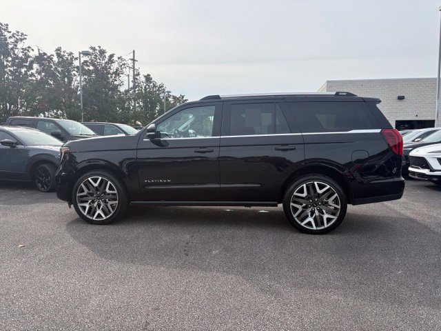 Used 2026 Ford Expedition Platinum w/ Platinum Ultimate Package AWD/4WD image 2