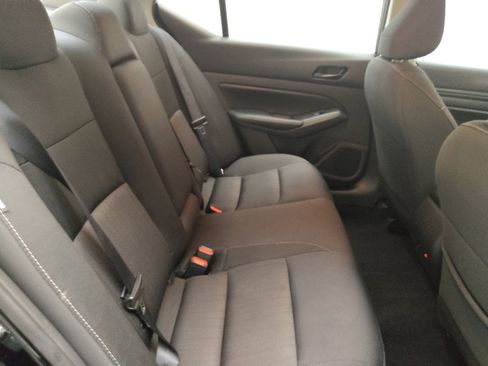 Used 2025 Nissan Altima 2.5 SV FWD image 19
