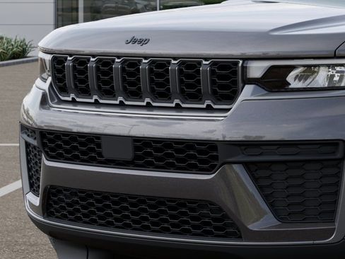 New 2026 Jeep Grand Cherokee L 4WD image 11