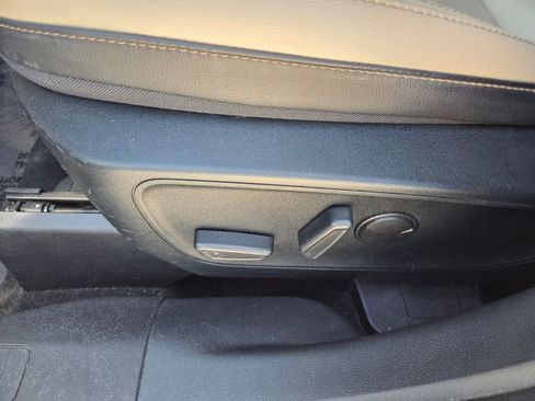 Used 2020 Ford Escape SEL FWD image 4