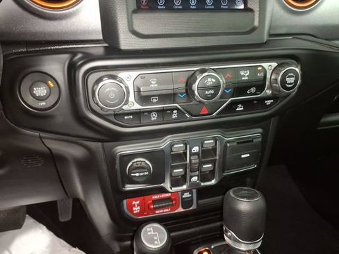 Used 2021 Jeep Gladiator Mojave w/ Trailer Tow Package AWD/4WD image 22
