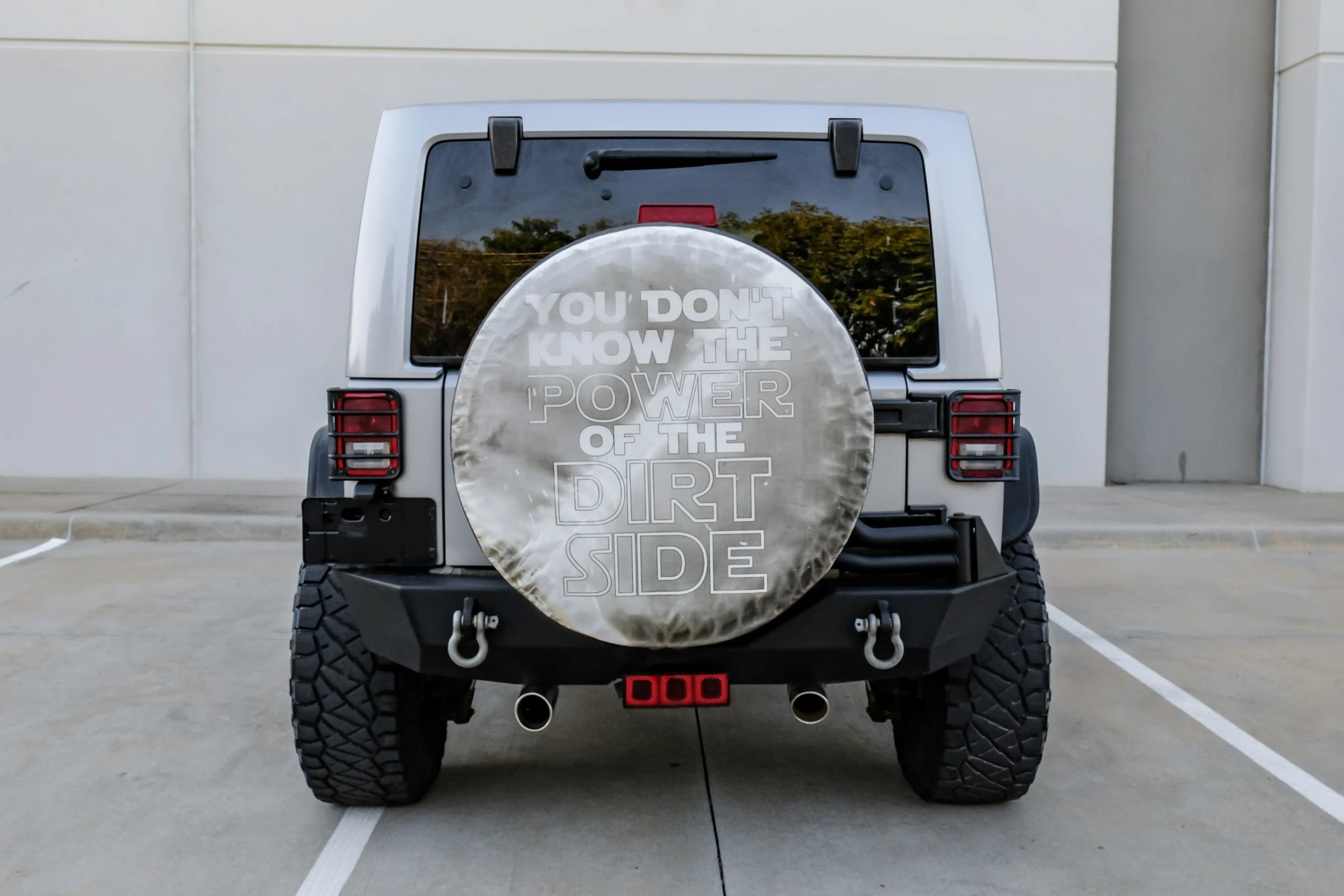 Used 2016 Jeep Wrangler Unlimited Rubicon w/ Connectivity Group AWD/4WD image 12