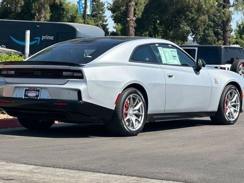 New 2024 Dodge Charger Daytona Scat Pack w/ Plus Group image 7