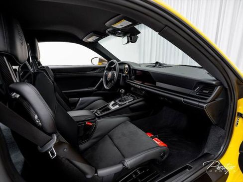 Used 2024 Porsche 911 Carrera T RWD image 38