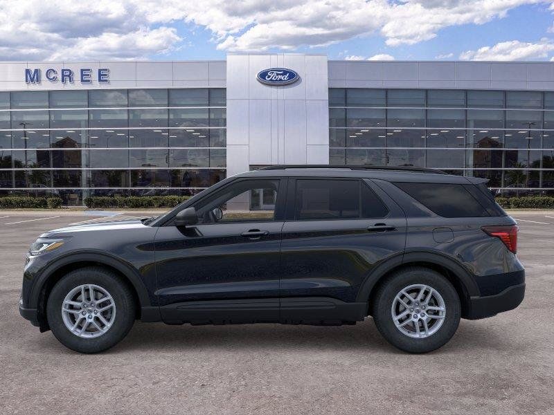 New 2026 Ford Explorer Active RWD image 3