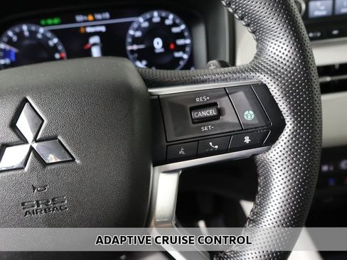 Used 2023 Mitsubishi Outlander SEL image 4