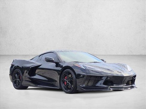 Used 2020 Chevrolet Corvette Stingray Preferred Cpe w/ 2LT Preferred Equipment Group RWD image 3