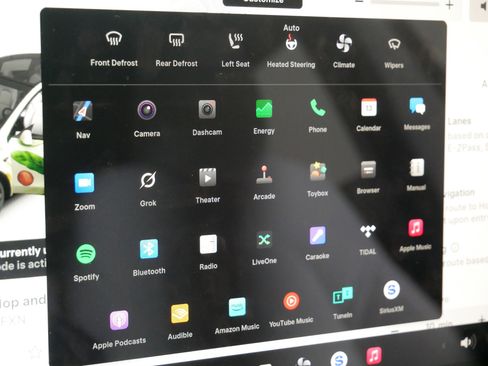 Used 2023 Tesla Model Y Long Range image 28