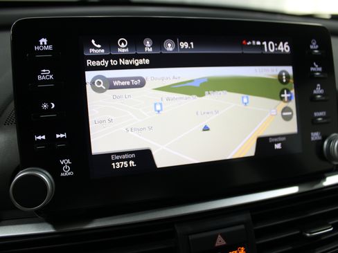 Used 2018 Honda Accord Touring image 14