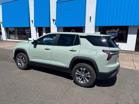Used 2026 Chevrolet Equinox LT AWD/4WD image 13