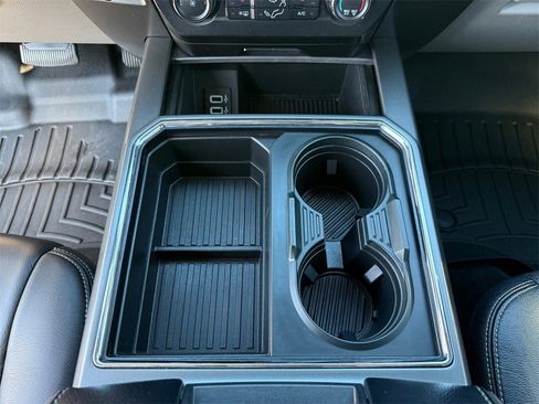 Used 2017 Ford F250 XLT w/ XLT Premium Package image 15