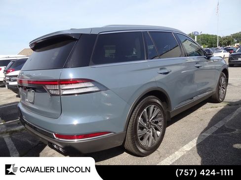 Used 2026 Lincoln Aviator AWD image 5