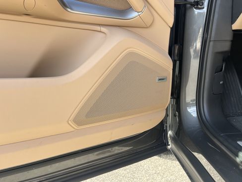 Certified 2025 Porsche Cayenne image 13