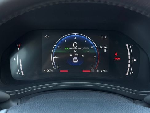 Used 2025 Toyota Grand Highlander AWD image 13