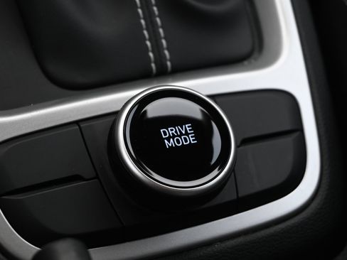 Used 2022 Hyundai Venue SEL image 30