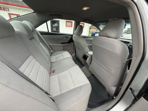 Used 2015 Toyota Camry LE FWD image 22