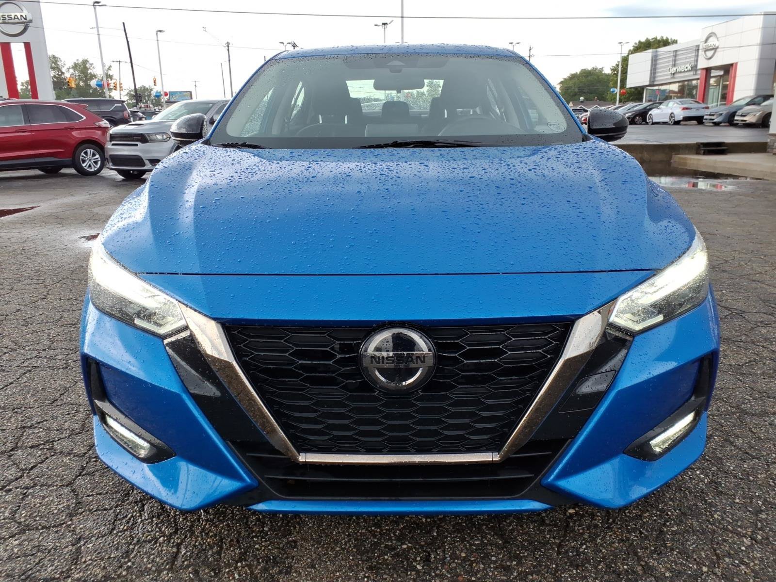 Used 2020 Nissan Sentra SR FWD image 2