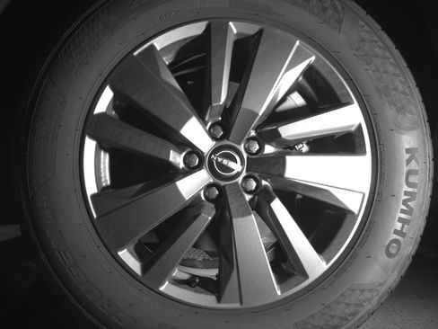 Used 2025 Nissan Pathfinder SV AWD/4WD image 14