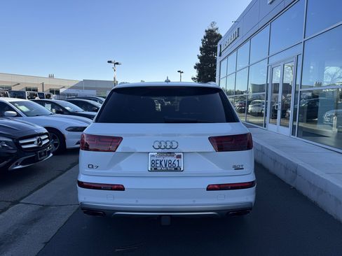 Used 2018 Audi Q7 3.0T Premium Plus image 6