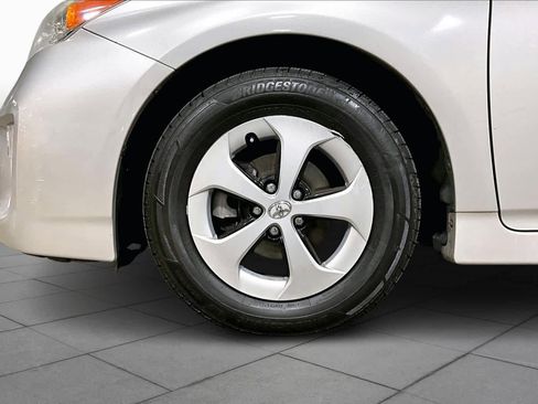 Used 2012 Toyota Prius Four image 10