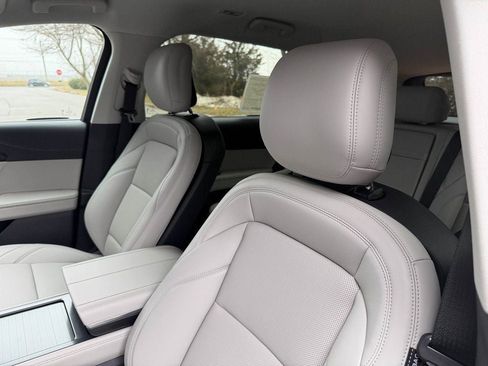 New 2026 Lincoln Nautilus Premier w/ Jet Appearance Package image 10