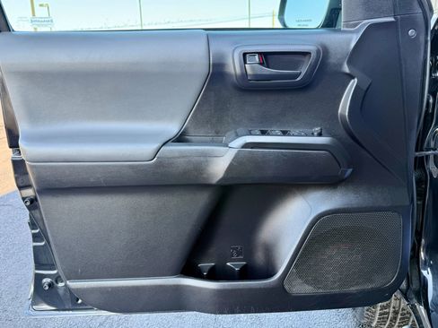 Used 2020 Toyota Tacoma SR image 8