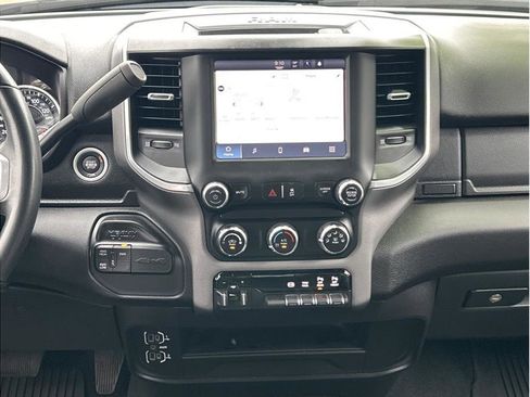 Used 2024 RAM 2500 Big Horn AWD/4WD image 17