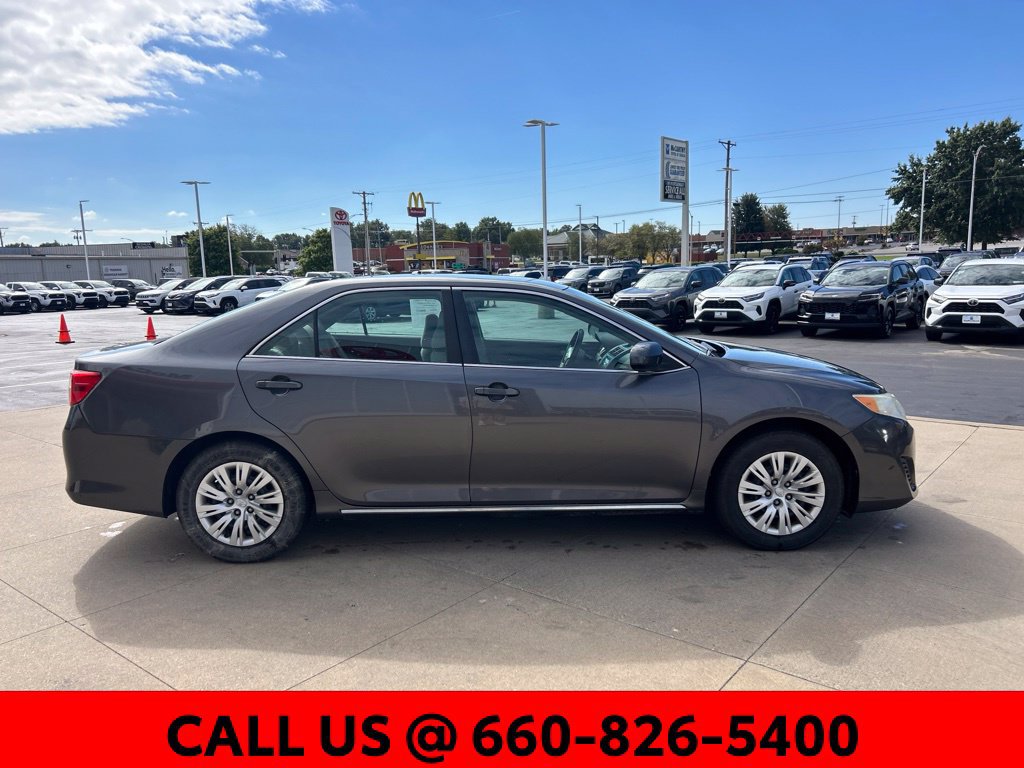 Used 2014 Toyota Camry LE FWD image 4
