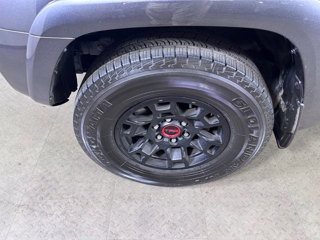 Used 2023 Toyota 4Runner SR5 Premium w/ Moonroof Package AWD/4WD image 33