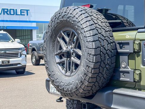 Used 2024 Jeep Wrangler Unlimited Sport AWD/4WD image 9